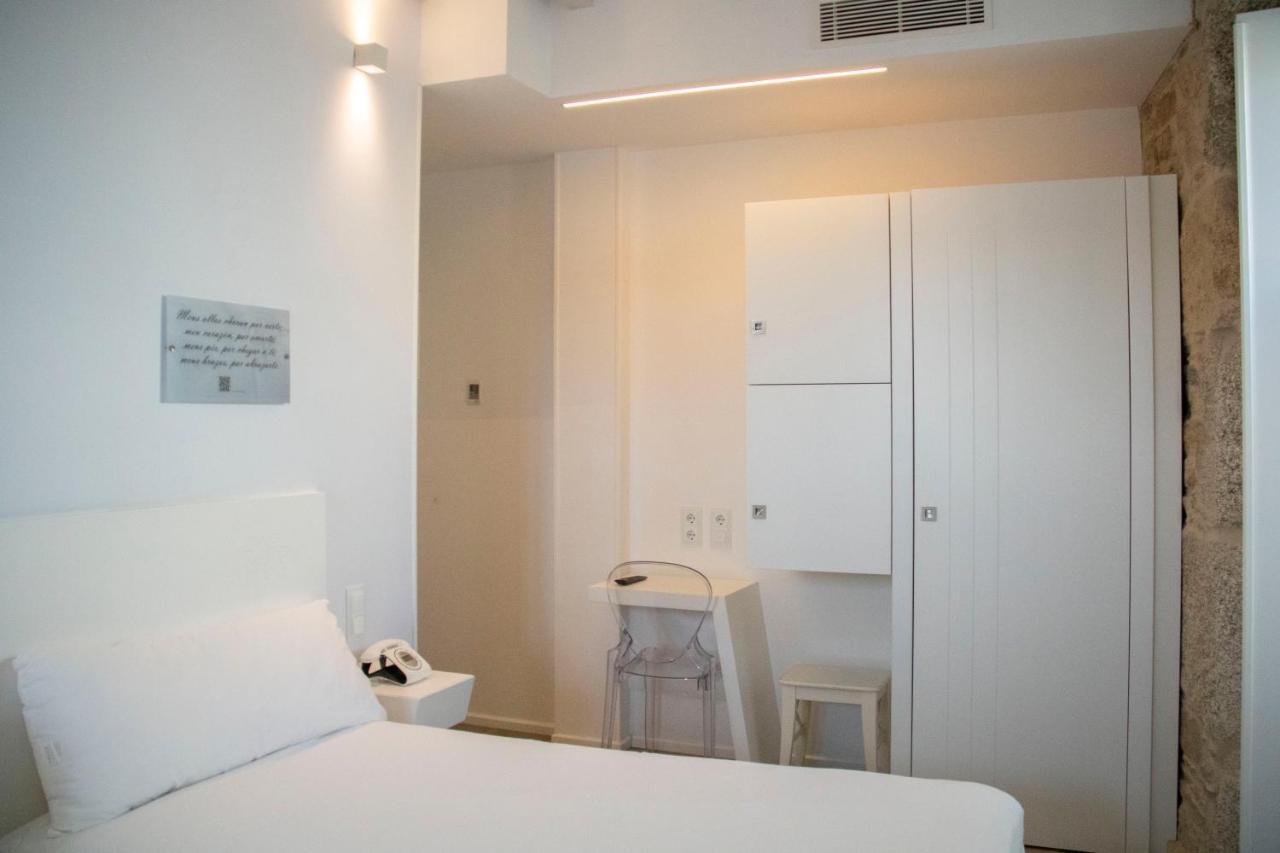 Hotel Alda San Bieito ซานติอาโก เด กอมโปสเตลา ภายนอก รูปภาพ