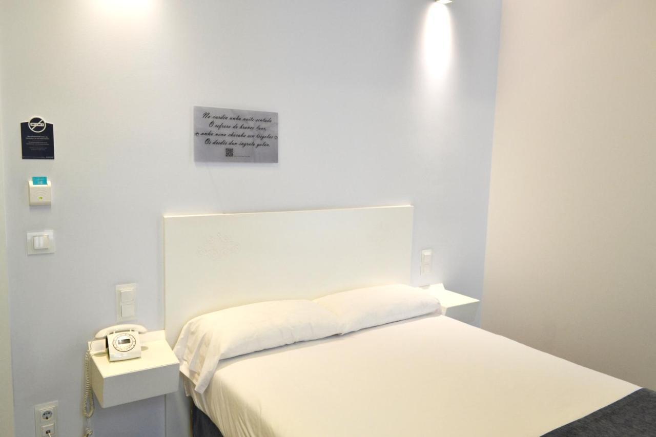 Hotel Alda San Bieito ซานติอาโก เด กอมโปสเตลา ภายนอก รูปภาพ